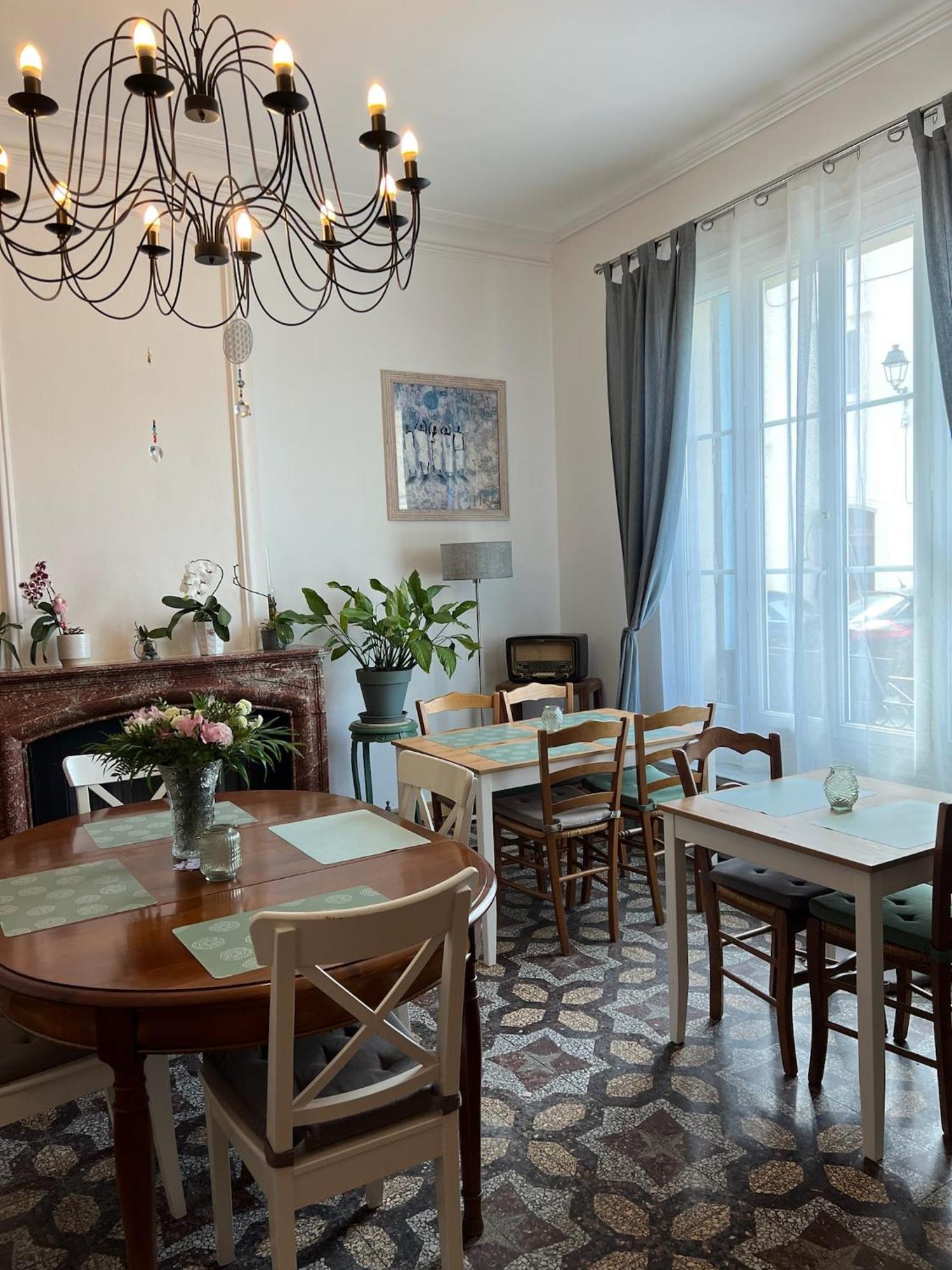 Entre Midi - - Capestang