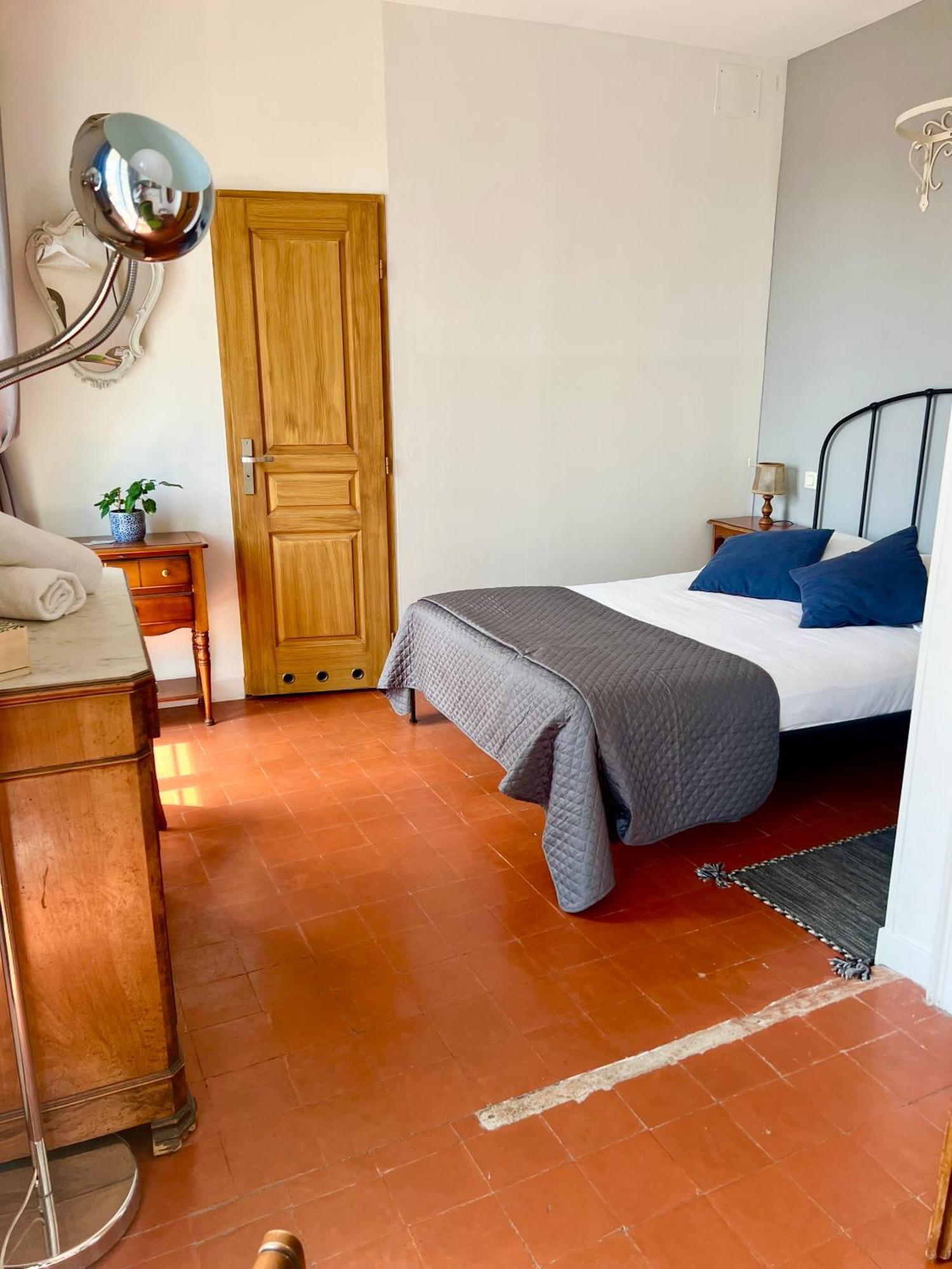 Entre Midi - - Bed & Breakfast Capestang